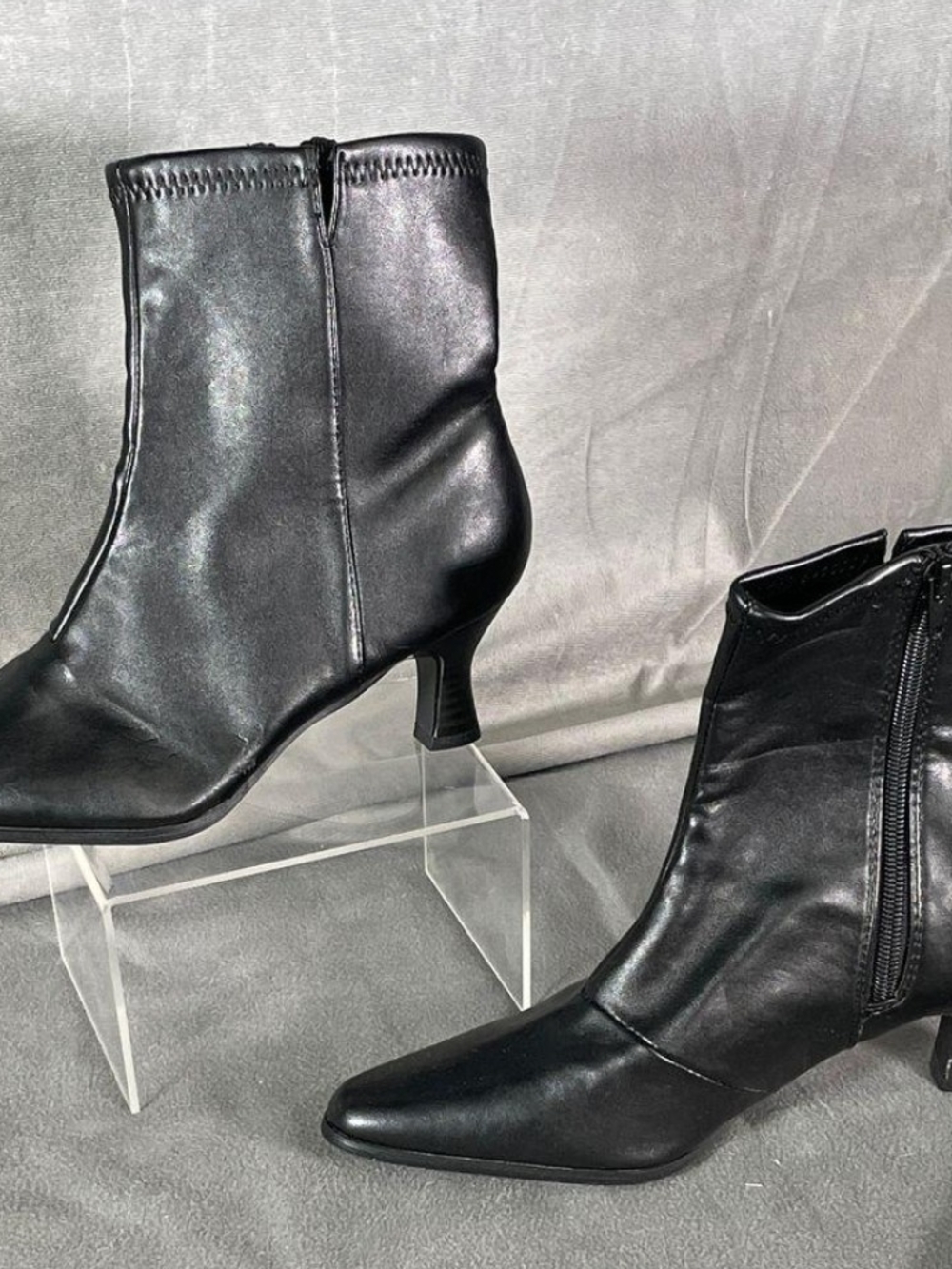 Women's Black Pointed Toe Kitten Heel Ankle Boots, Size 7